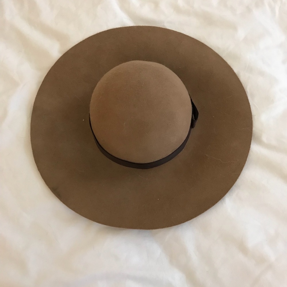 BCBG hat
